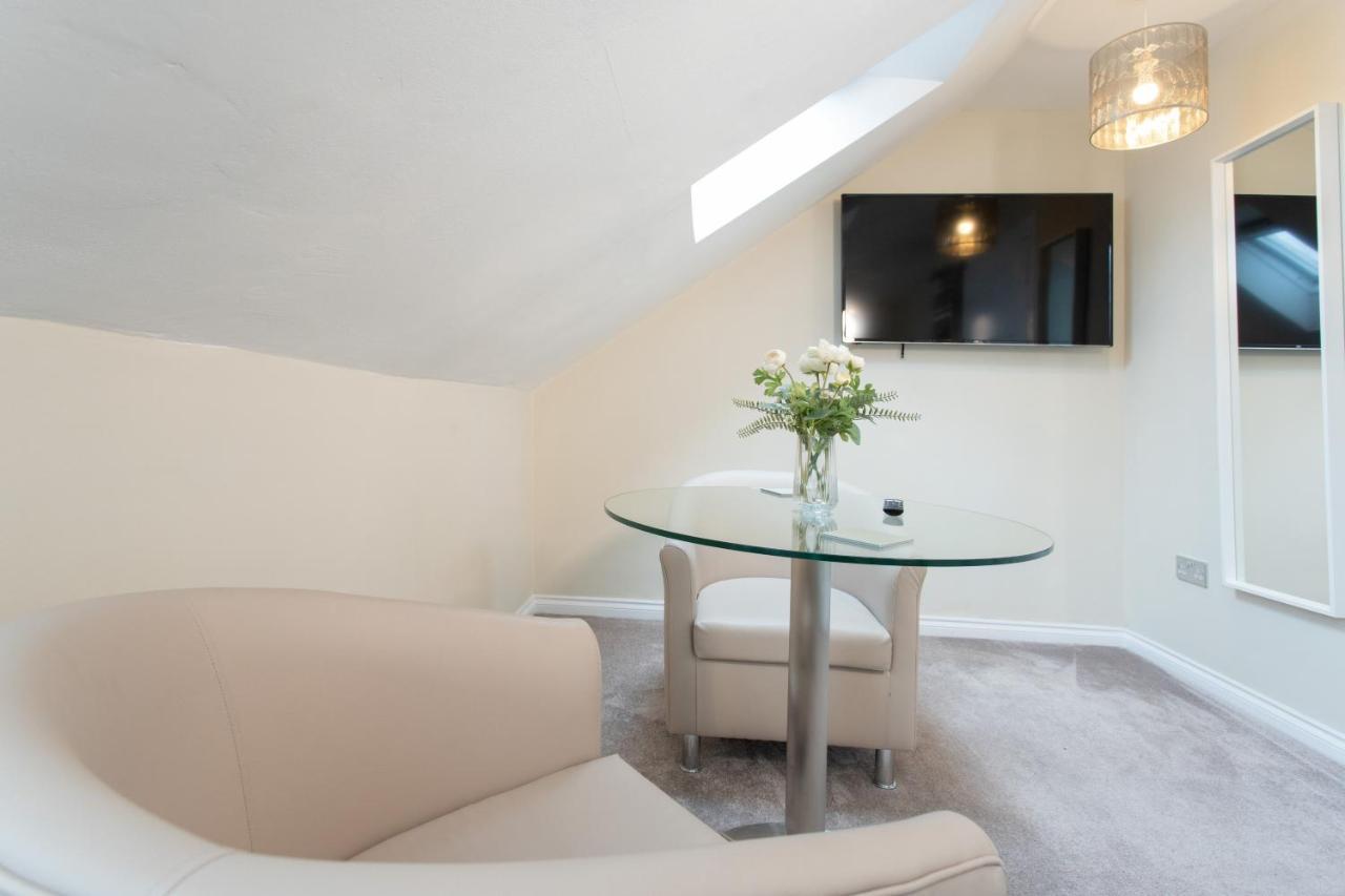 4 Private Bedroom House With 3 Parking Spaces Free Perth Exterior foto