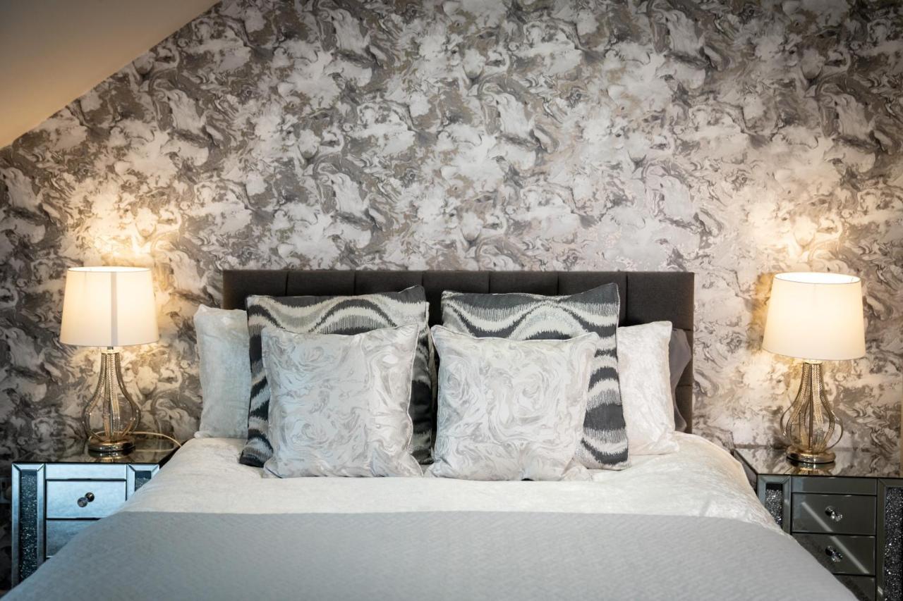 4 Private Bedroom House With 3 Parking Spaces Free Perth Exterior foto